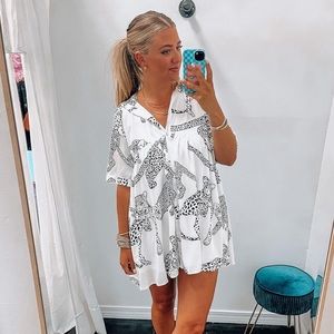 Entro leopard T-shirt dress